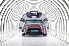 大家好，今天给大家介绍我的梦中情车-比亚迪豹5图片