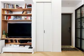 上海独居女生的家，40㎡老破小改造，只靠一扇门就让全屋明亮舒适图片