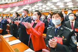 前进！前进！前进进！来自公安系统党的二十大代表讲述聆听二十大报告感受图片