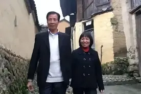 西班牙亿万富翁爱上浙江小卖部60岁大妈，大妈同意处，却拒绝领证图片