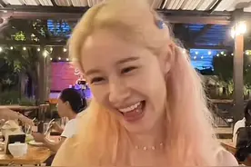 湖南卫视主持离职后周游世界！模样大变心态好，转行带货赚钱为生图片