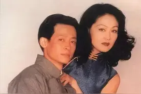 老戏骨王志文：7任女友，半生风流，奉子成婚后甘做家庭煮夫图片