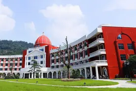 入职仅2个月，南昌国际学校黑人外教疯狂性骚扰女学生和女老师图片