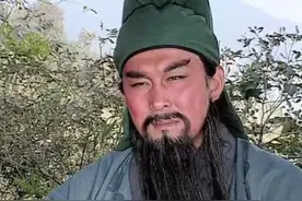 关羽要是投降曹操，在曹营中，能够排在第几名？图片