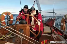 56岁放弃安稳的陆地生活开始航海，65岁自驾环游世界的中国野模女图片