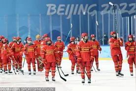 中国女子冰球踏上新起点图片