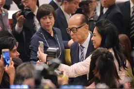 李嘉诚的经商哲学：善待老臣子图片