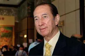 赌王何鸿燊传奇的个人经历图片