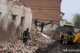 乌武装部队在库皮扬斯克指挥部开秘密会议被地对地导弹一锅端图片
