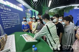 激发环保积极性 苏州30余名师生“零距离”接触固危废处置全程图片