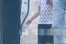 周杰伦上亿豪宅疑曝光！儿子坐百万豪车回家，全身名牌服装近千元图片