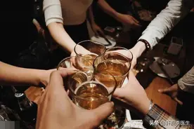 喝酒后晕倒，医生说：来的太晚了图片