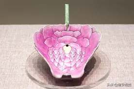 古人喝酒共用一个吸管？今天的人们喝酒用酒杯，古人喝酒有花样图片