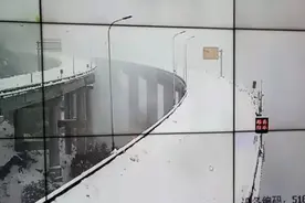 雅西高速和108国道冕宁至石棉路段道路结冰，不具备通行条件！西昌段这些收费站关闭图片