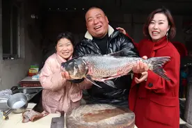 小乔家胖大哥被扒是个打工仔，账号归属小乔？本人连夜发声否认图片