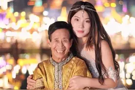 河南拾荒老头养大弃婴，为报父恩关掉公司带父全国游，被央视点赞图片