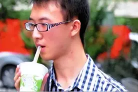 2009年重庆状元何川洋：考659分却被北大拒绝，复读后结局如何？图片