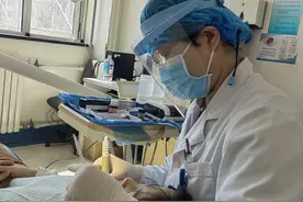 男子突然“吐血” 医生：这种病不可逆，要早治图片