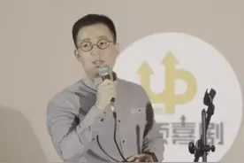 复旦博士开发类视网膜传感器，感光性能提升1万亿倍！被华为收编图片