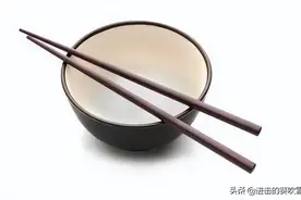 餐桌上使用筷子的忌讳图片