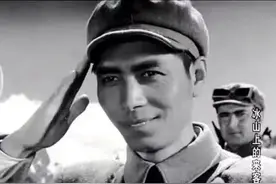 送别一位退役军人——《冰山上的来客》中扮演“二班长”的演员、导演张辉，他是河北人...图片