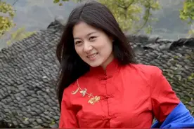10岁那年，我在晒麦场的偶然遭遇，邻家嫂子给我五块钱图片
