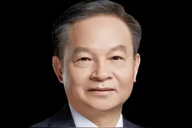 他64岁身家1950亿，带领34人成亿万富豪，却没自己的产品出名图片