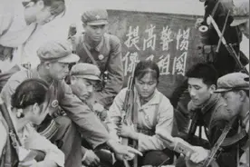 “铁姑娘”孙龙珍：置个人生死于度外，为救战友身怀六甲无畏牺牲图片