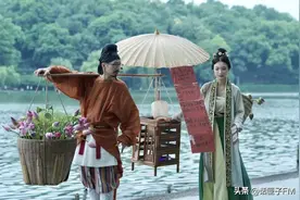 西湖边“卖花姑娘”走红？回应：“我不火，火的是中国传统文化”！网友：真正的文化自信图片