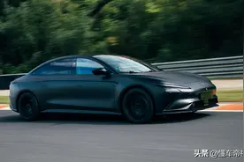 新车 | 更适合赛道驾驶，售47.88万元起，智己L7高性能版正式上市图片