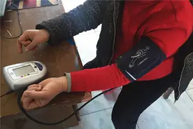 55岁大叔血压150/100mmHg，安全吗？高血压的关键年龄是几岁？图片