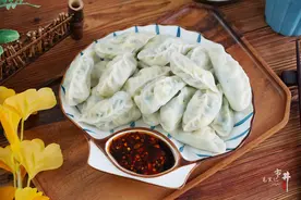 明日冬至，做韭菜鸡蛋馅饺子，牢记只放3种料，味道正，鲜香饱满图片