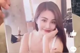 汪小菲另一女人小雨近照曝光：肤白貌美长腿骑摩托，曾惹怒张颖颖图片