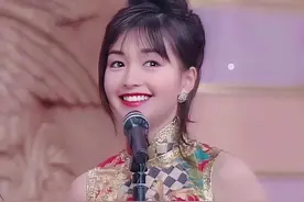 “最甜港姐”李绮红，52岁爆照：面黄苍老满脸斑，打扮过后好惊艳图片