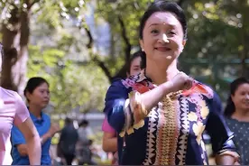 深藏不漏！《欢迎光临》这6位广场舞大妈来头不小，认识他们吗？图片
