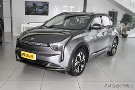 新车 | 11.88万元起，部分配置调整，2023款哪吒U-II 挑战版上市图片