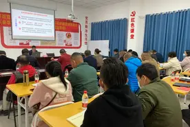 【学习宣传贯彻党的十九届六中全会精神】专题宣讲进社区进村屯图片