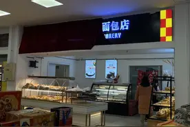 招牌被遮牵出加盟纠葛，原来我们从小吃到大的新侨三宝乐一半以上都是加盟店？图片