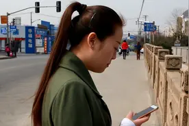 2013年女子抽中奔驰车,被公司强迫签署放弃协议,女子最后如何做了图片
