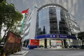 47年“零违纪”！杭州大运河畔的最美“枫警”图片