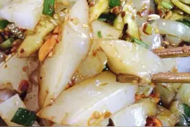 凉拌凉粉这样做太好吃了，教你万能凉拌方法，味道鲜美，超级下饭图片