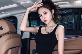 第257篇：黑色背心女带胸垫内搭紧身露脐上衣，高腰美背小吊带图片