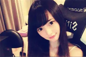 美女主播离线时忘记关相机！这一幕被拍到了！粉丝们都惊呆了！图片