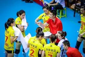 天津女排3-2山东进四强！杨艺脱胎换骨成重炮，用进攻征服安家杰图片