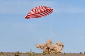 神舟13号需在1米高度精准反推着陆，如何做到的？美国为何不用？图片