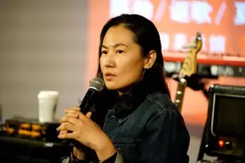 摄影师高原：窦唯前妻，和天后王菲是情敌，今女儿成唯一牵挂图片