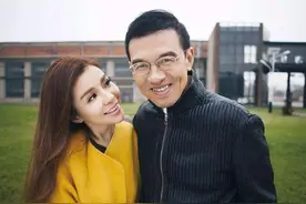 央视主持朱迅：嫁大8岁王志伺候瘫痪公公，如今被丈夫宠成宝图片