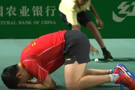 时隔8年，国乒包揽世乒赛男单四强！张本智和直接被打到现场哭了图片