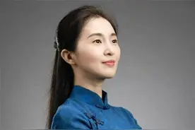 美女校长胡红梅堕落记：凭美貌走上巅峰，成“文字小偷”跌下神坛图片