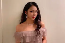 韩娱再曝丑闻！女偶像谈遭性骚扰痛苦落泪，还被公司要求不能反抗图片